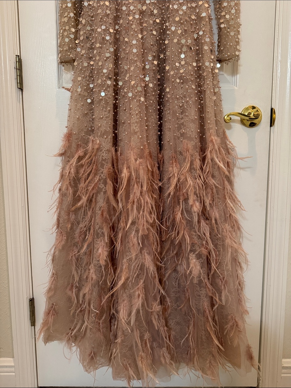 Mac Duggal 11782 Pink Disc Embellished Sequin Gown with Feather Detail Sz 6 NWT - Picture 13 of 16